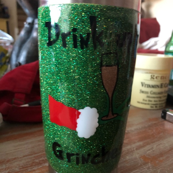 Grinch glitter tumbler - Picture 2 of 2